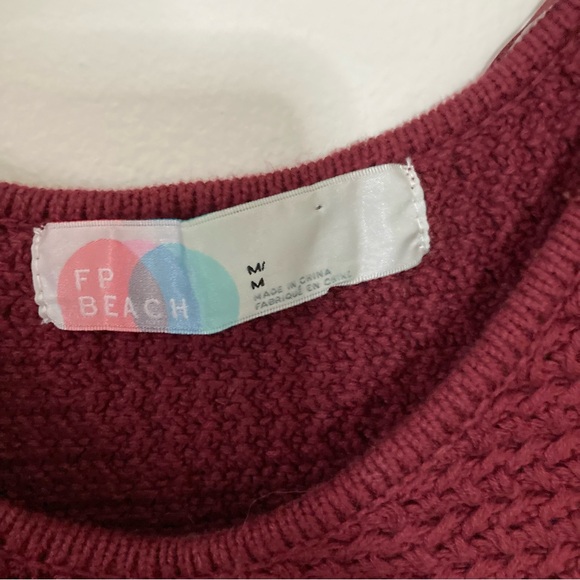 Free People Beach Playing Hard to Get Cropped Sweater Sexy Bust Detail - Picture 5 of 6